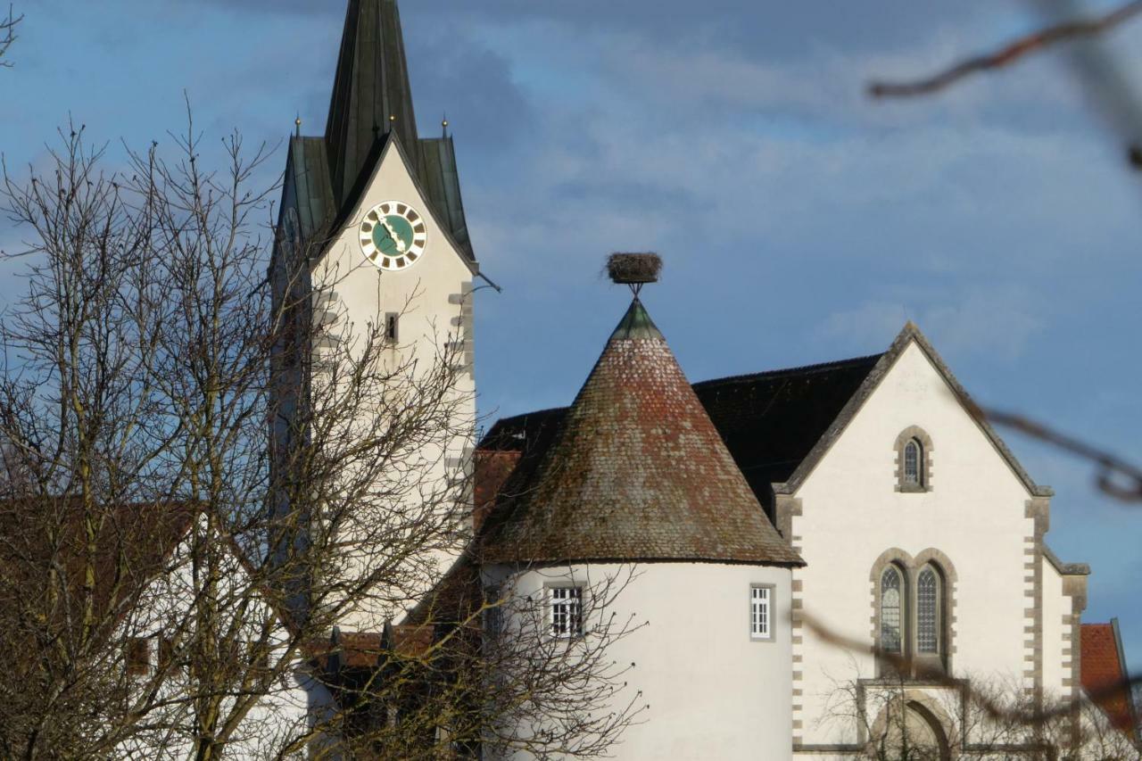 Sternen Bohlingen Aparthotel Buitenkant foto